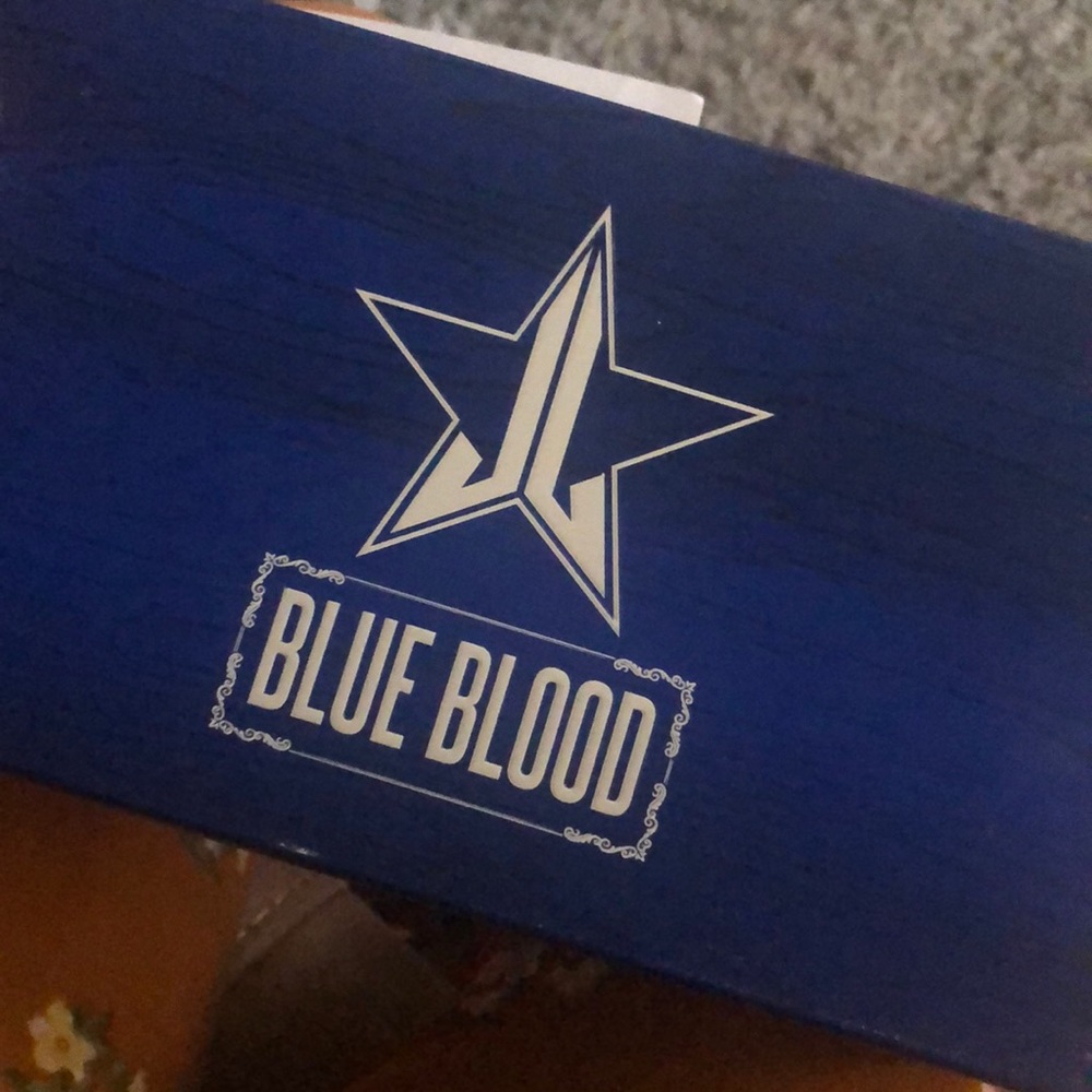 **TRADE** Jeffree Star Blue Blood
